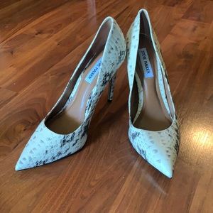 Partial worn Steve Madden Daisie Pump